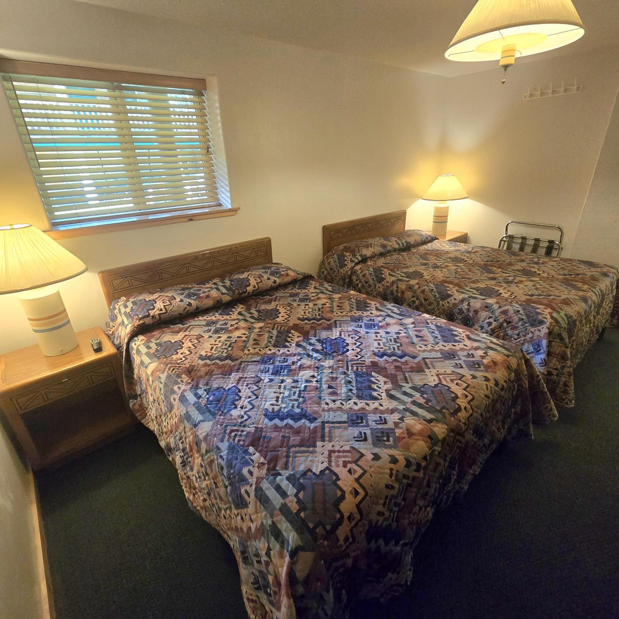 Jared'S Wild Rose Ranch Resort Айлънд Парк Стая снимка