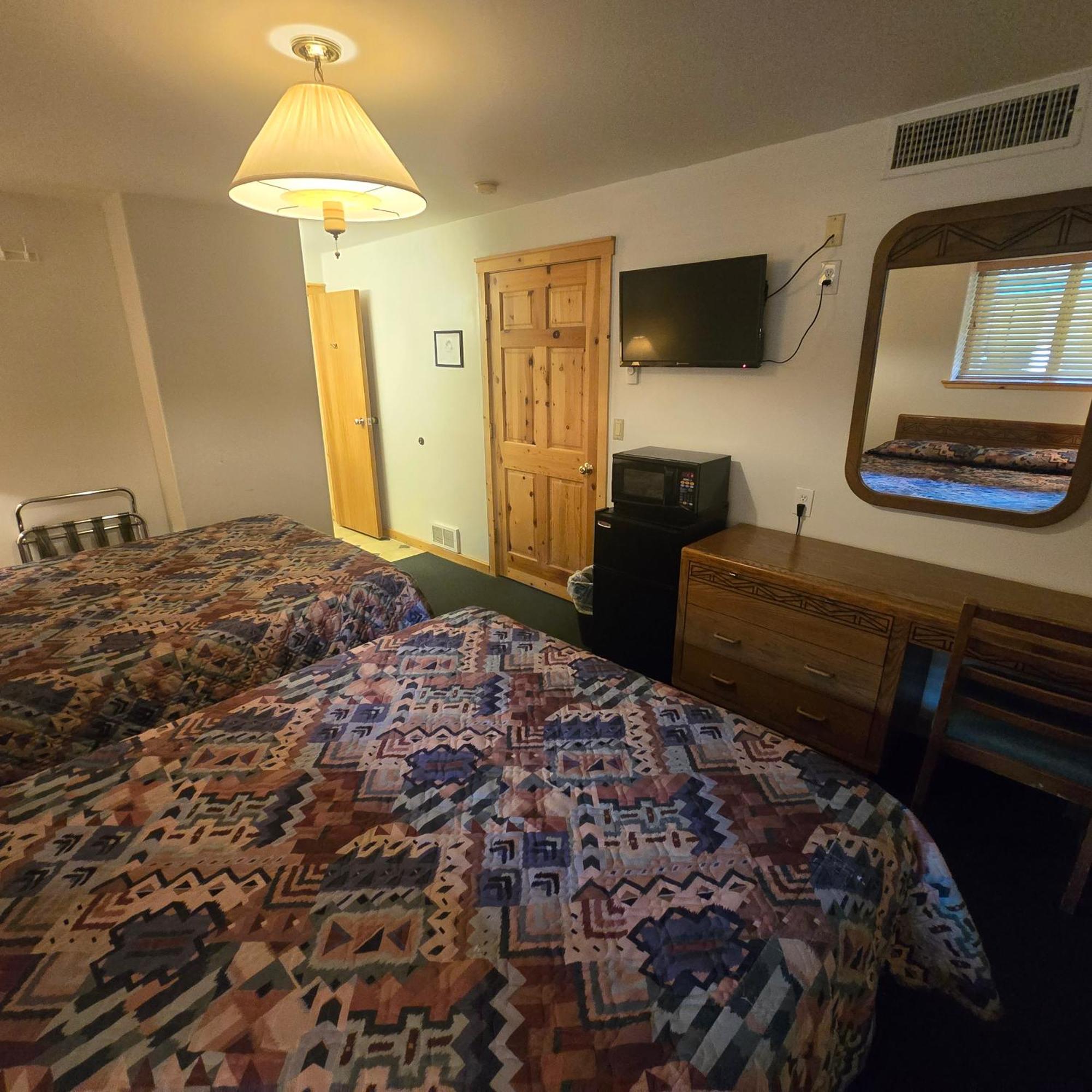 Jared'S Wild Rose Ranch Resort Айлънд Парк Стая снимка
